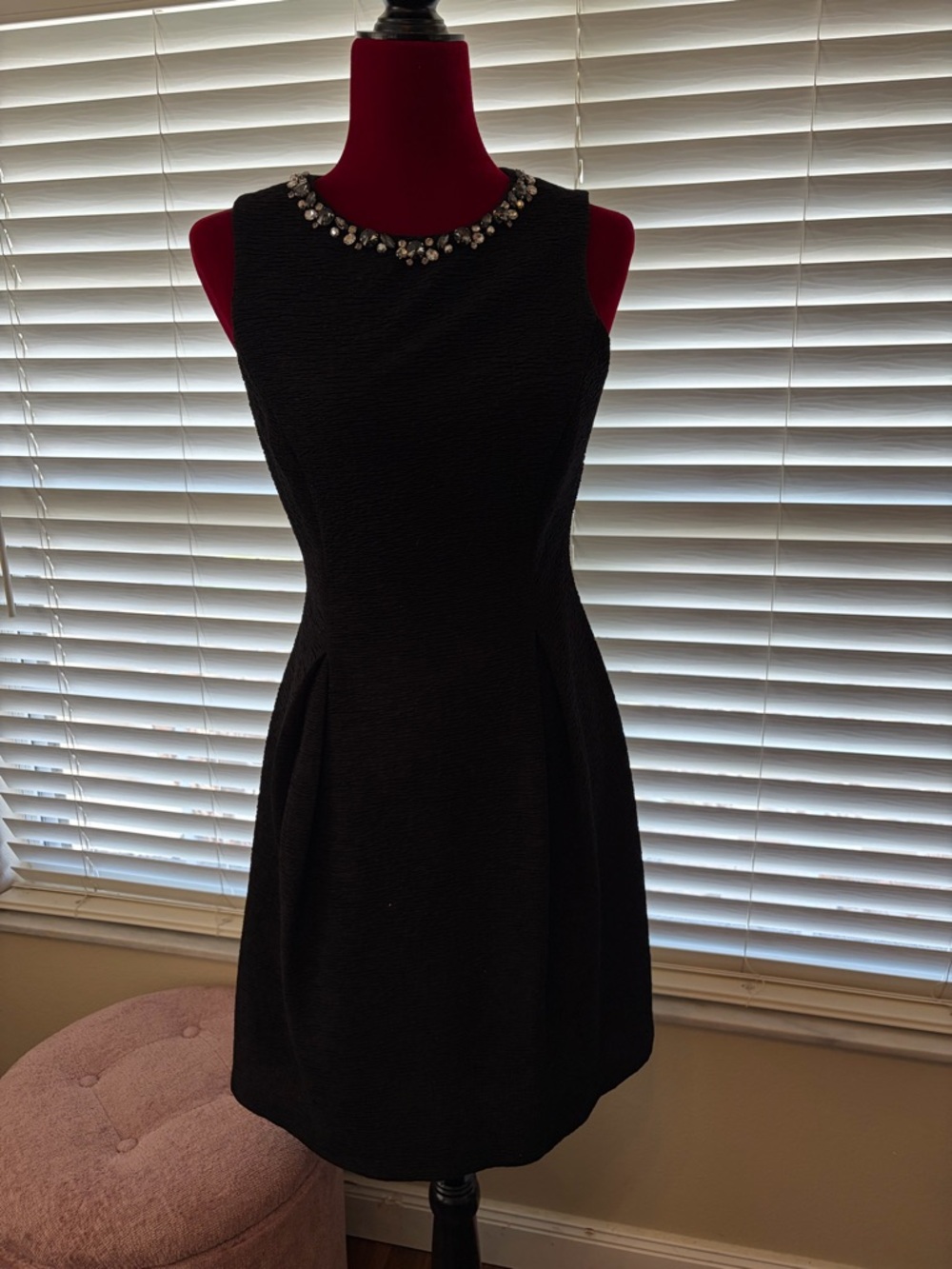 Jessica Howard Black Jewel-Neck Sleeveless Mini Dress